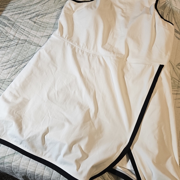 Women's All In Motion white with black trim tennis/pickleball dress size 2x - Picture 5 of 7